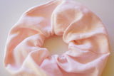 Scrunchies σε ροζ χρώμα