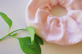 Scrunchies σε ροζ χρώμα λινό ύφασμα
