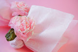Μπομπονιέρα γάμου διπλή γάζα, λευκή και ροζ με μεγάλο τριαντάφυλλο