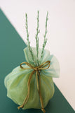 Μπομπονιέρα γάμου λαδί ιριδίζον με πράσινα κλαδάκια